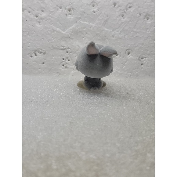 Disney Doorables Series 5 - Flocked Thumper from Bambi Special Edition - Picture 3 of 6